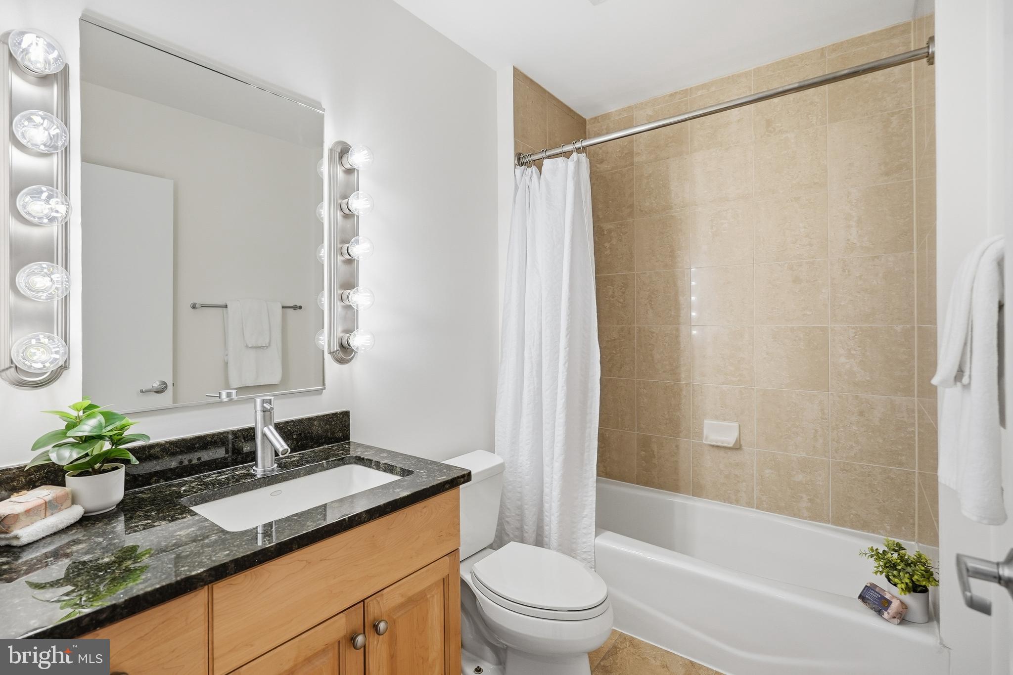 811 4th Street Northwest, Unit 404 Washington, DC 20001 - Photo 12 of 22 Hall Bath