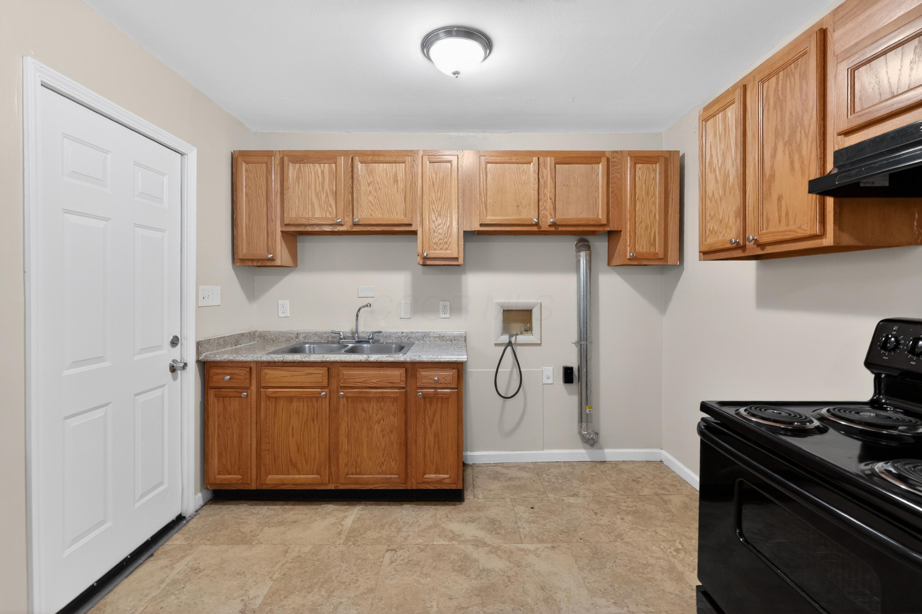 1572 Northridge Road Columbus, OH 43224 - Photo 17 of 32