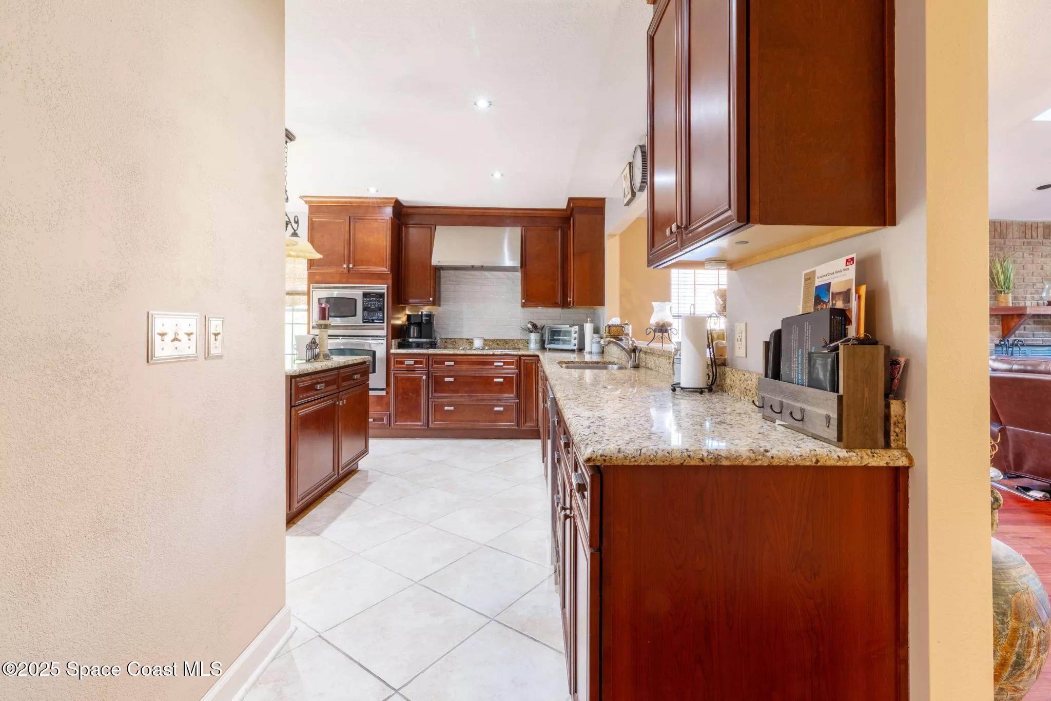 3984 High Pine Road Jacksonville, FL 32225 - Photo 9 of 43 4d576103-3d1b-42c9-9508-81983571525d