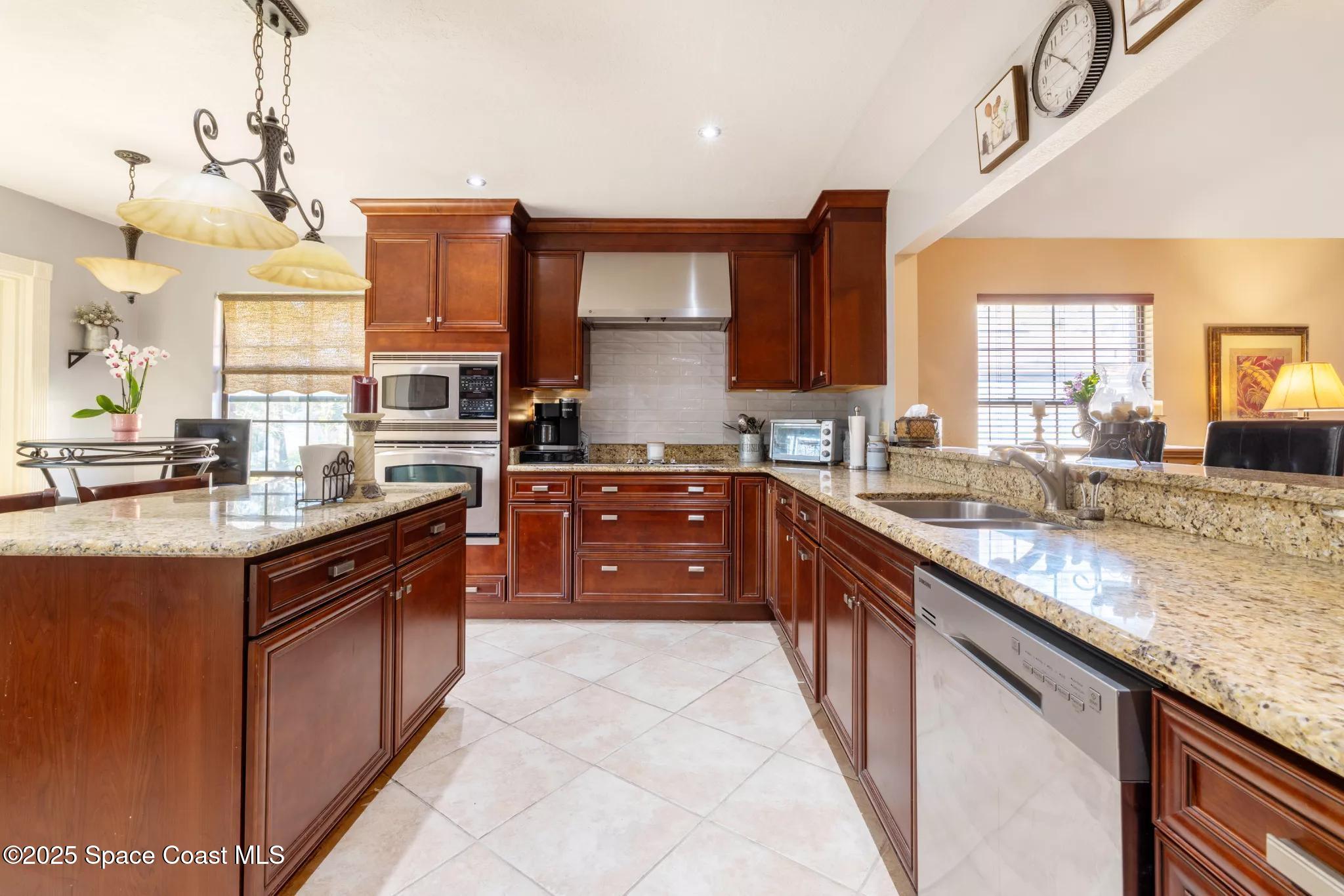 3984 High Pine Road Jacksonville, FL 32225 - Photo 10 of 43 d1b08322-13e1-444f-8160-a12efc67ce44