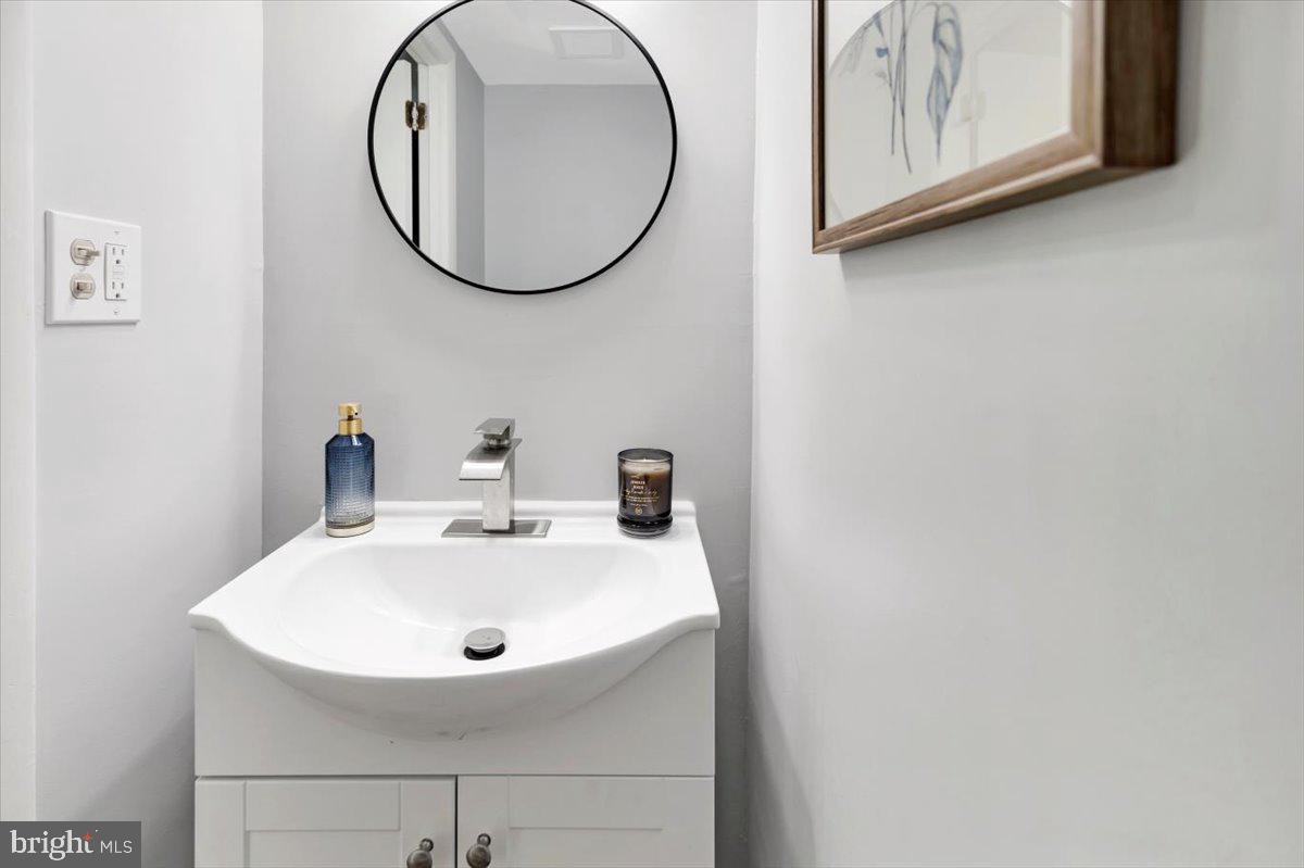 12 Stone Ridge Court Baltimore, MD 21239 - Photo 13 of 38 Gallery Image 13