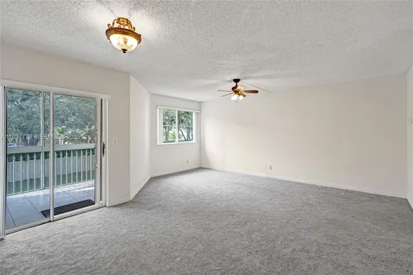 $1,650 | 9901 Westview Drive, Unit 325, Coral Springs, FL 33076