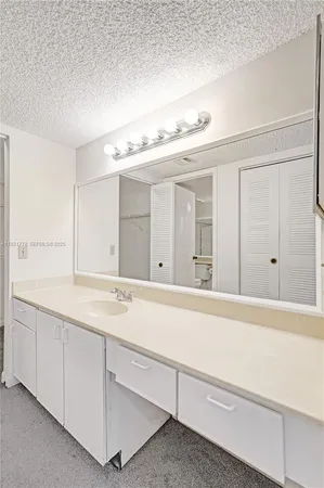 $1,650 | 9901 Westview Drive, Unit 325, Coral Springs, FL 33076