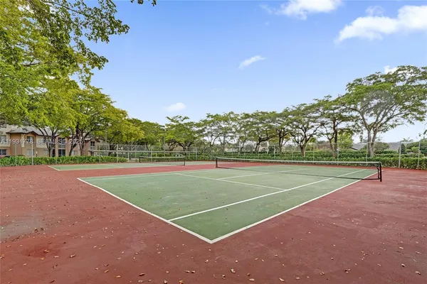 $1,650 | 9901 Westview Drive, Unit 325, Coral Springs, FL 33076