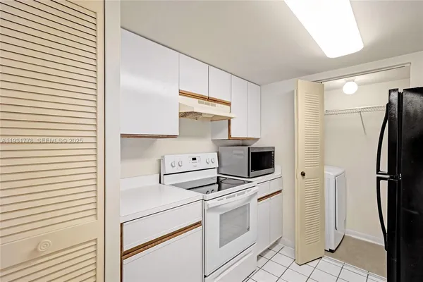 $1,650 | 9901 Westview Drive, Unit 325, Coral Springs, FL 33076