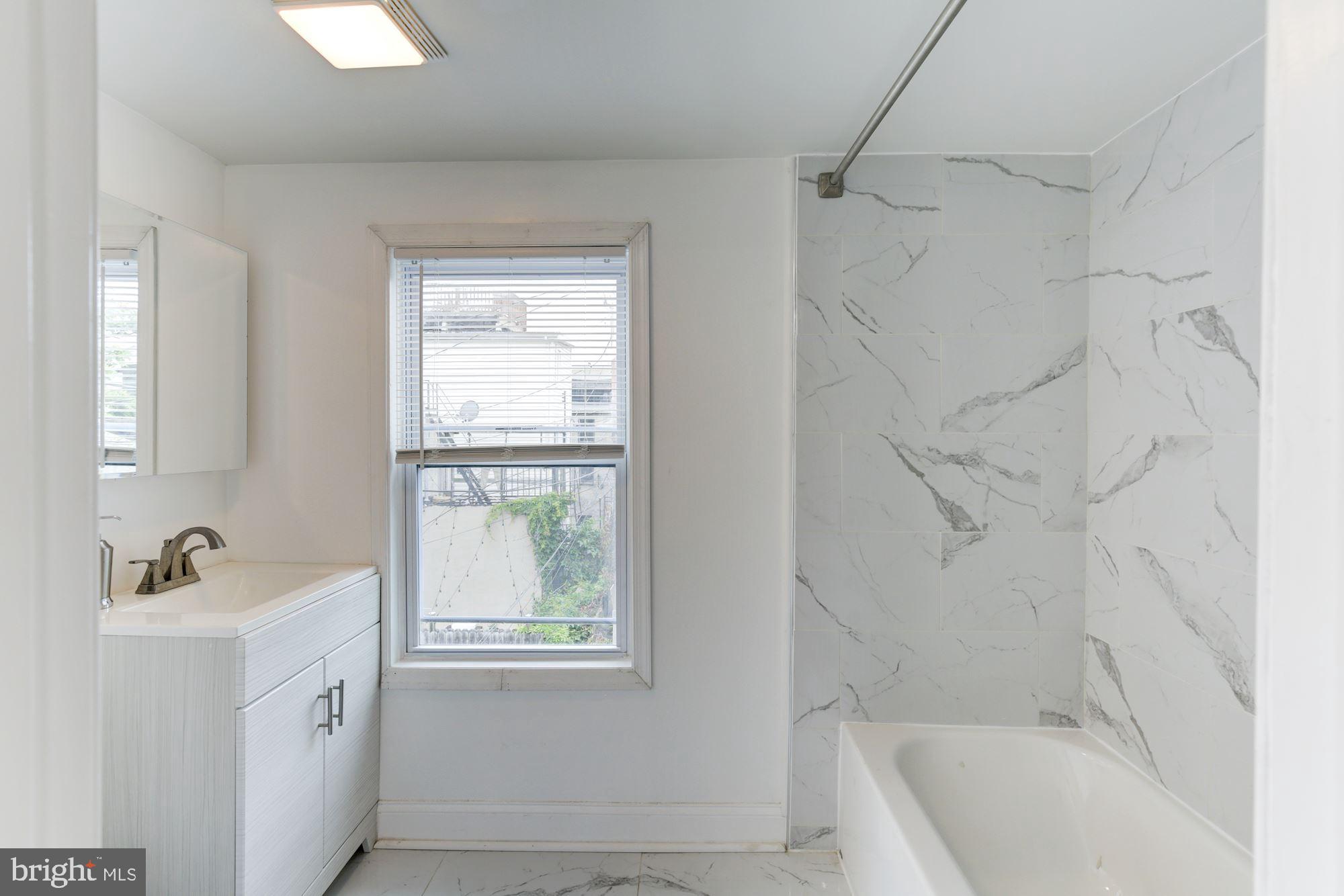 136 South Durham Street Baltimore, MD 21231 - Photo 14 of 20 Master Suite Bath