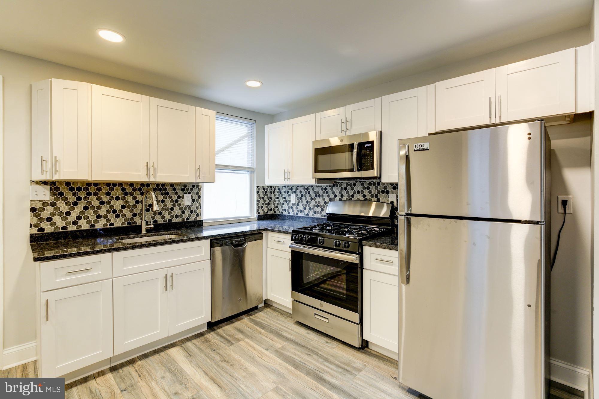 136 South Durham Street Baltimore, MD 21231 - Photo 6 of 20 Kitchen
