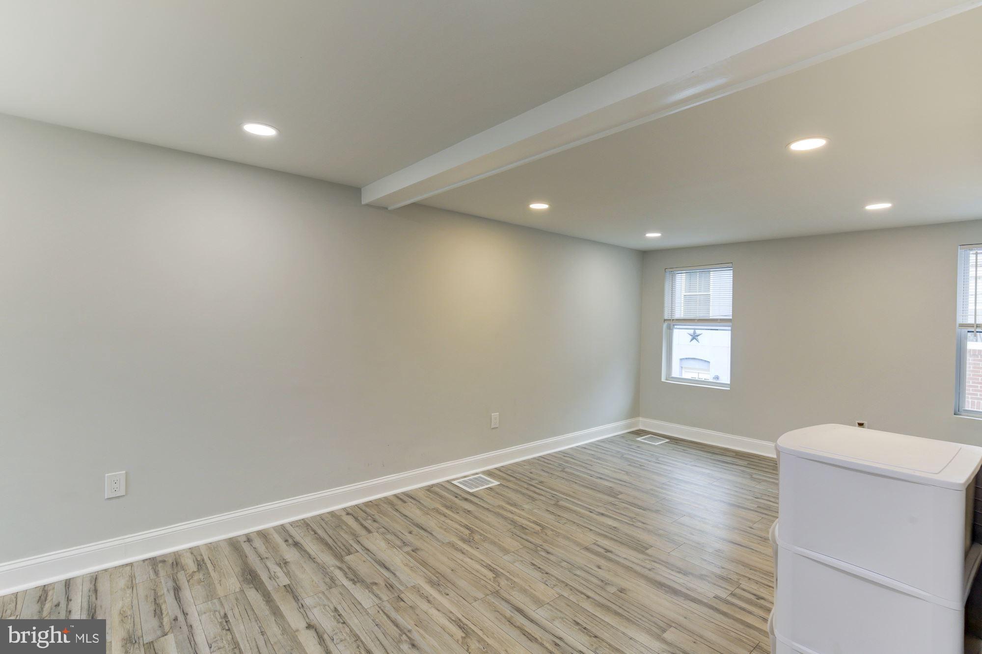 136 South Durham Street Baltimore, MD 21231 - Photo 10 of 20 Master Suite