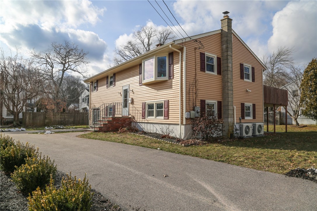 9 Chord Street Westerly, RI 02891 - Photo 4 of 40 Gallery Image 4