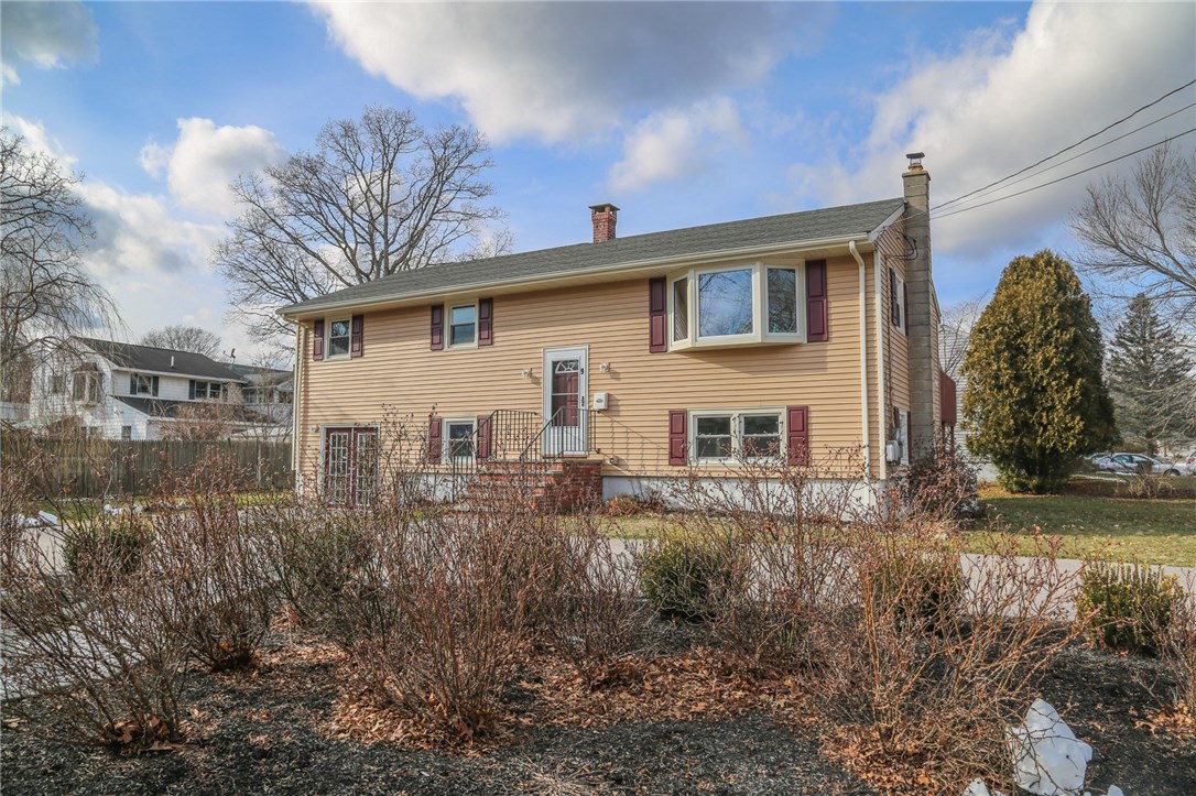 9 Chord Street Westerly, RI 02891 - Photo 10 of 40 Gallery Image 10