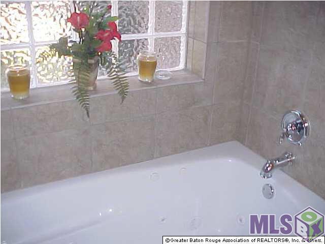 9413 Burbank Drive, Unit C1 Baton Rouge, LA 70810 - Photo 11 of 30