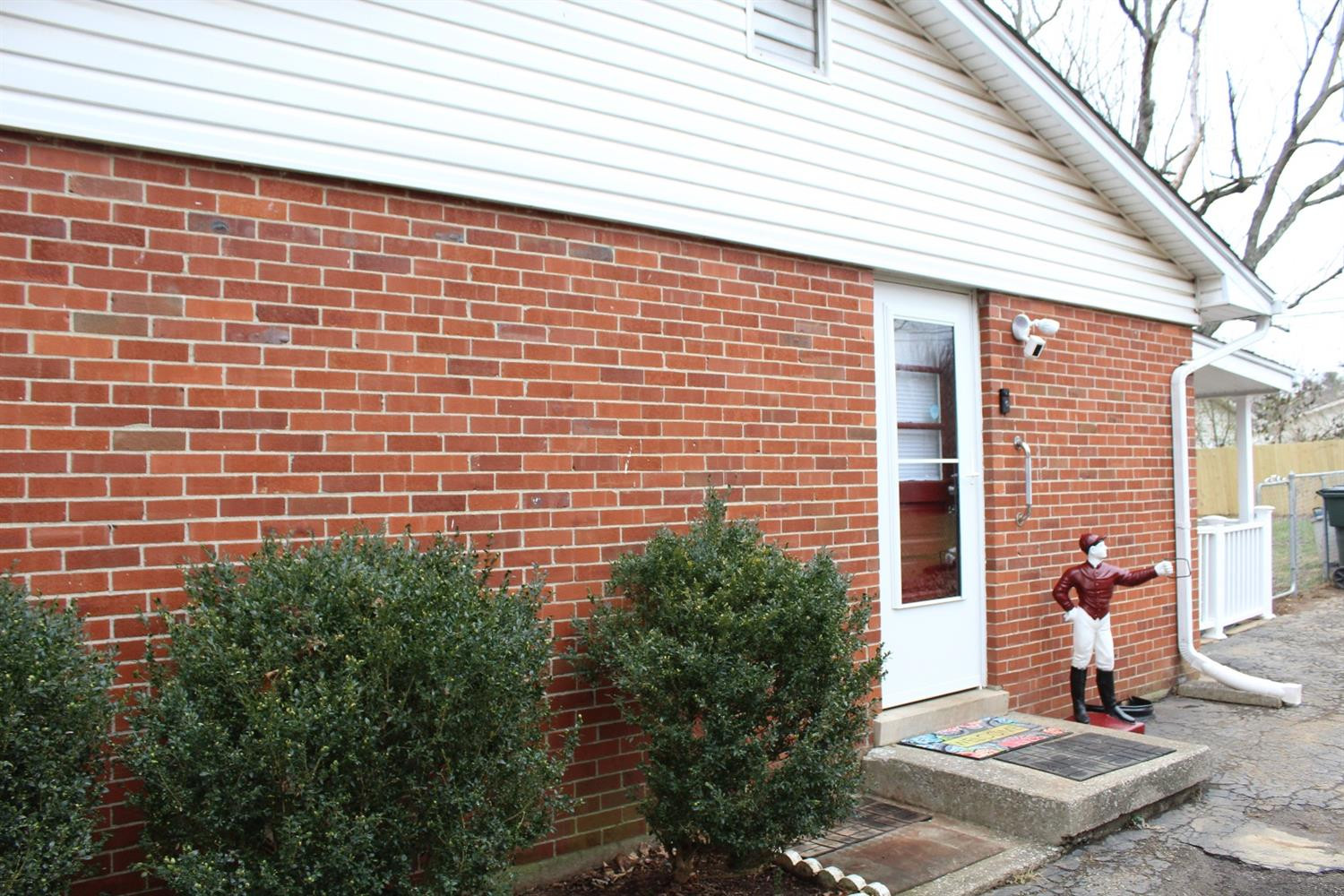 1711 Raleigh Road Lexington, KY 40505 - Photo 3 of 34 Photo 3