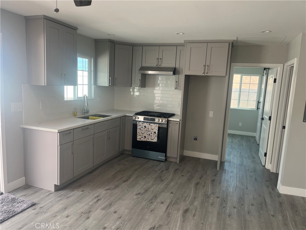 10840 Van Ruiten Street Norwalk, CA 90650 - Photo 13 of 13 Beautiful kitchen in open floorplan.
