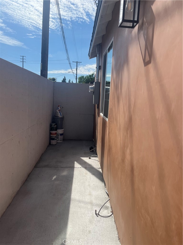 10840 Van Ruiten Street Norwalk, CA 90650 - Photo 11 of 13 Space to spread out around your unit.