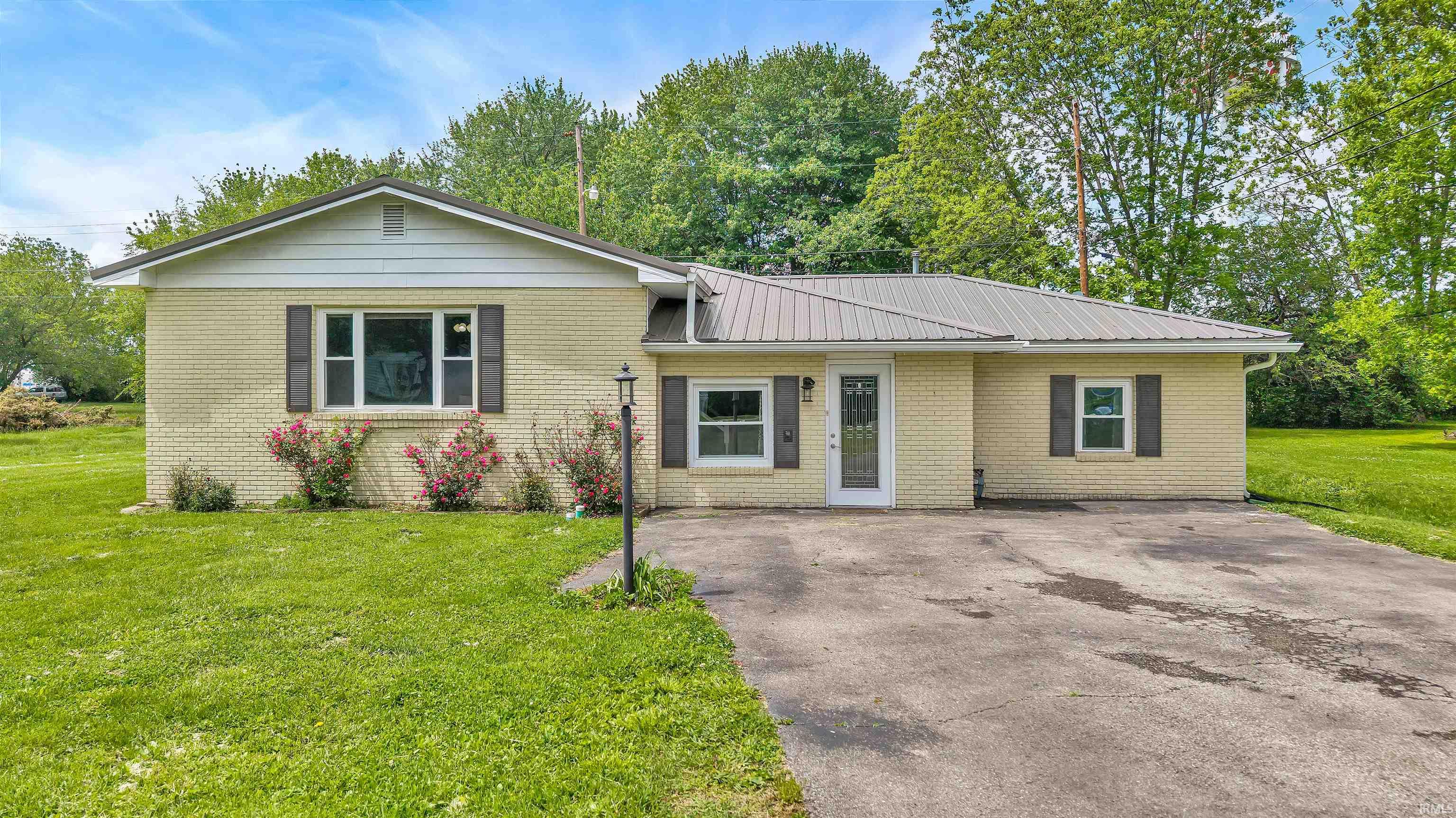 1701 Boulevard Place Princeton, IN 47670 - Photo 1 of 35