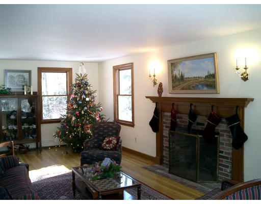 100 Bellows Hill Road Carlisle, MA 01741 - Photo 3 of 11 Gallery Image 3