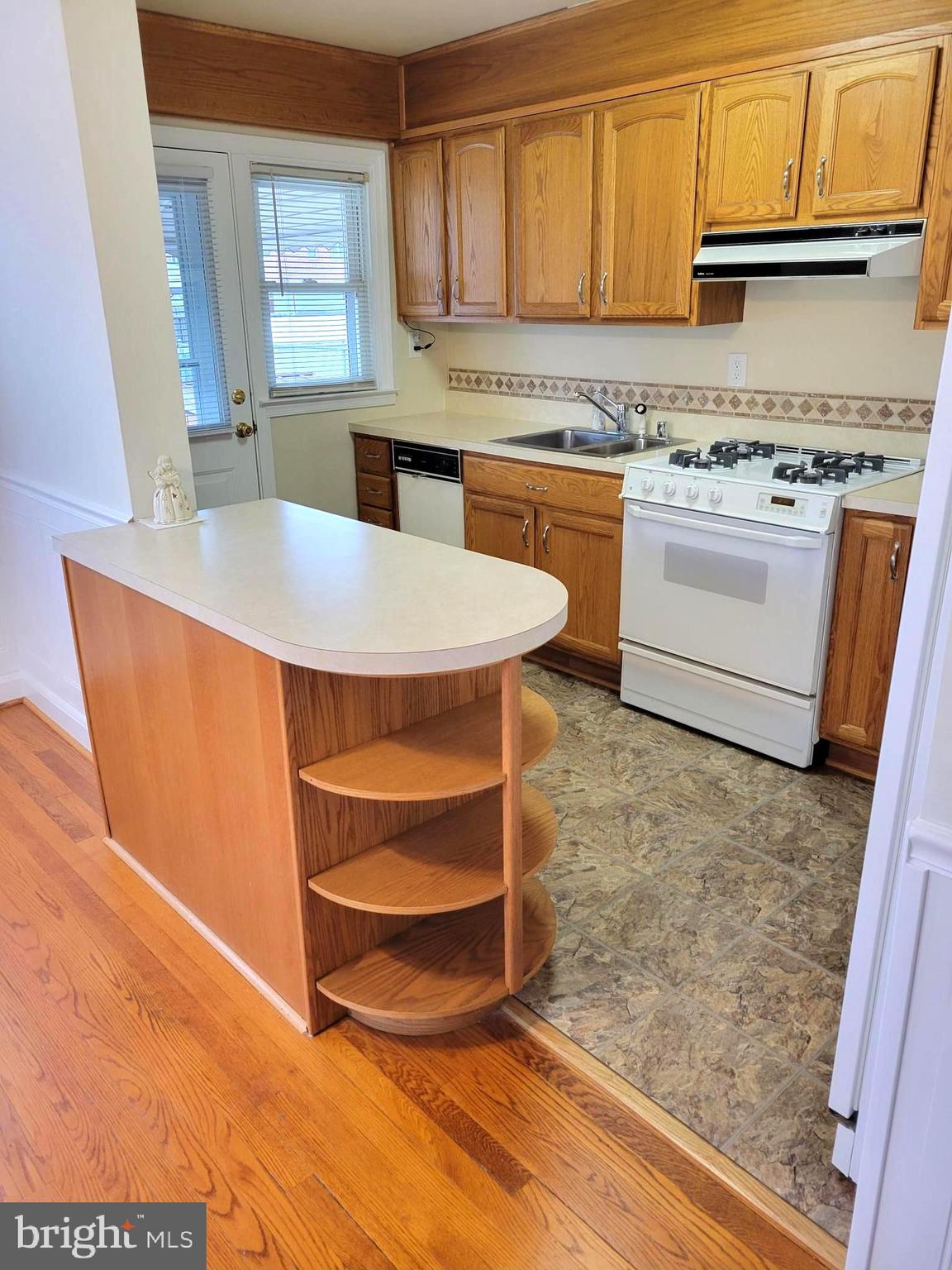 401 Grovethorn Road Middle River, MD 21220 - Photo 11 of 20 Kitchen