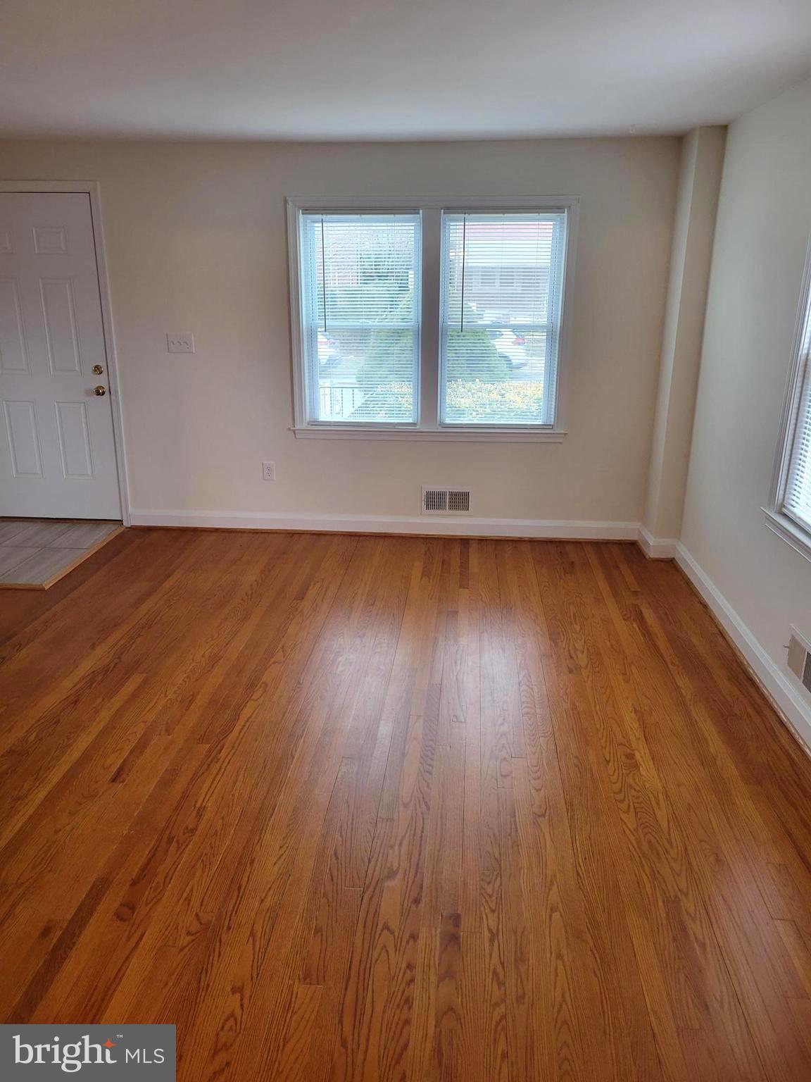 401 Grovethorn Road Middle River, MD 21220 - Photo 8 of 20