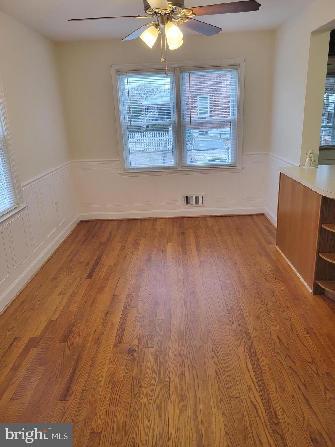 401 Grovethorn Road Middle River, MD 21220 - Photo 9 of 20 Dining room