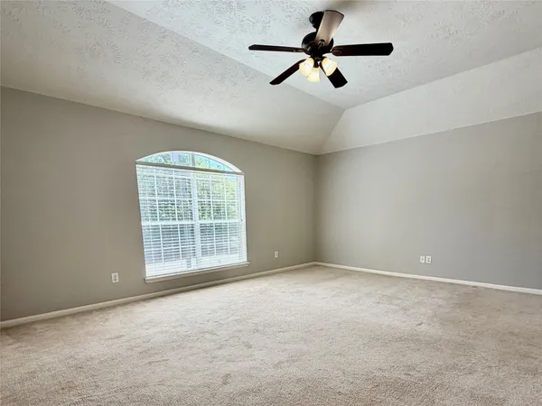 $2,100 | 6622 Grant Drive, Magnolia, TX 77354