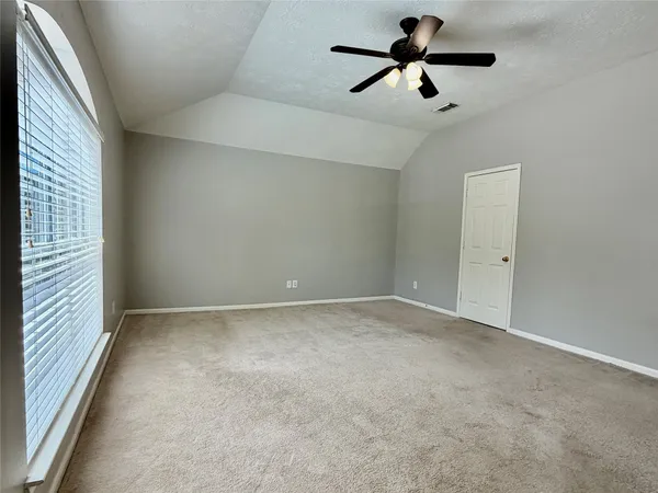 $2,100 | 6622 Grant Drive, Magnolia, TX 77354