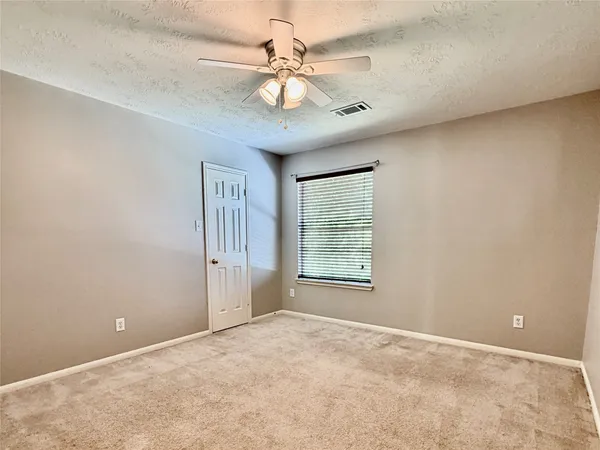 $2,100 | 6622 Grant Drive, Magnolia, TX 77354
