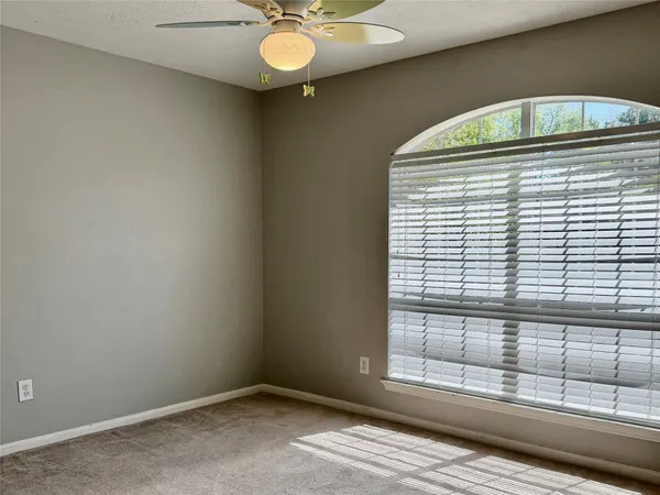 $2,100 | 6622 Grant Drive, Magnolia, TX 77354