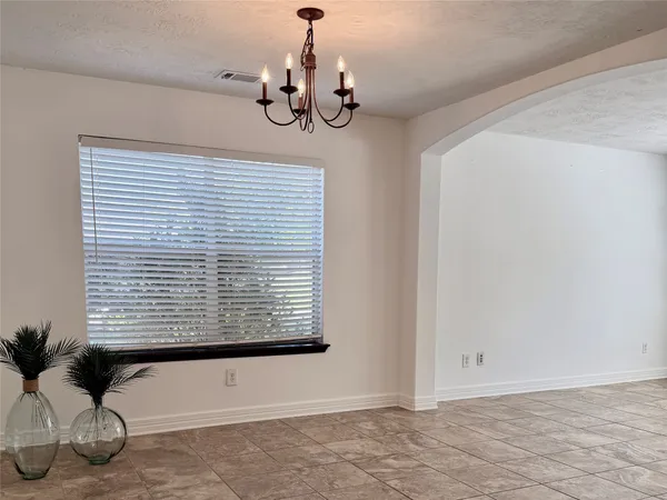 $2,100 | 6622 Grant Drive, Magnolia, TX 77354