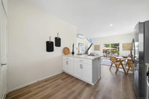 a view of a workspace room