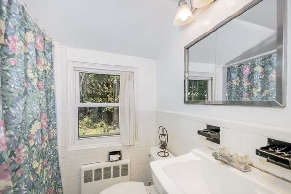 8 Marchant Road Winchester, MA 01890 - Photo 13 of 19 Gallery Image 13