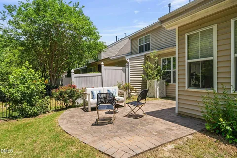 $579,000 | 1060 Kingston Grove Drive, Cary, NC 27519