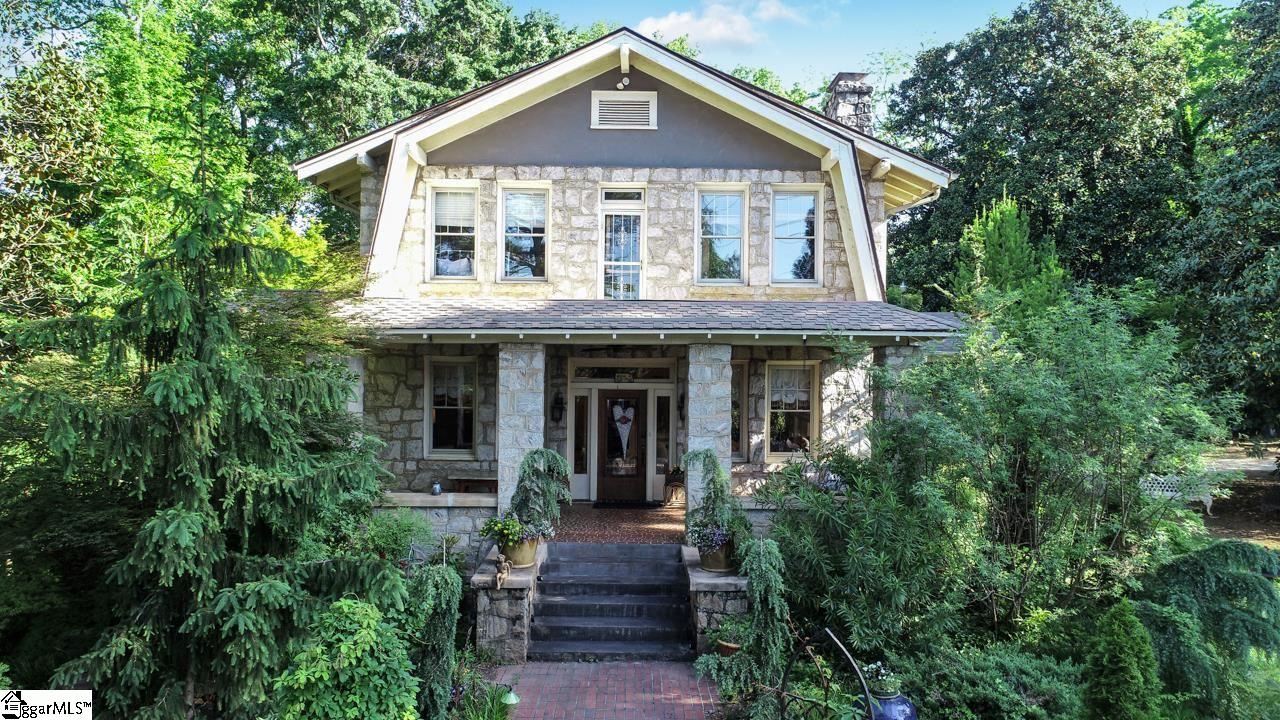 831 Rutherford Road Greenville, SC 29609 - Photo 1 of 36 Gallery Image 1