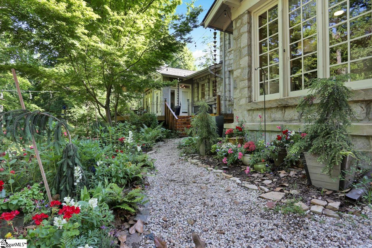 831 Rutherford Road Greenville, SC 29609 - Photo 29 of 36 Gallery Image 29