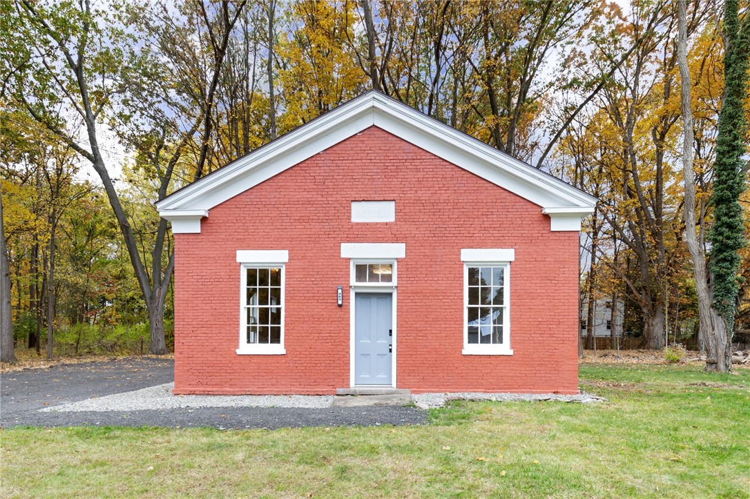 465 Marsh Road Pittsford, NY 14534 - Photo 2 of 46