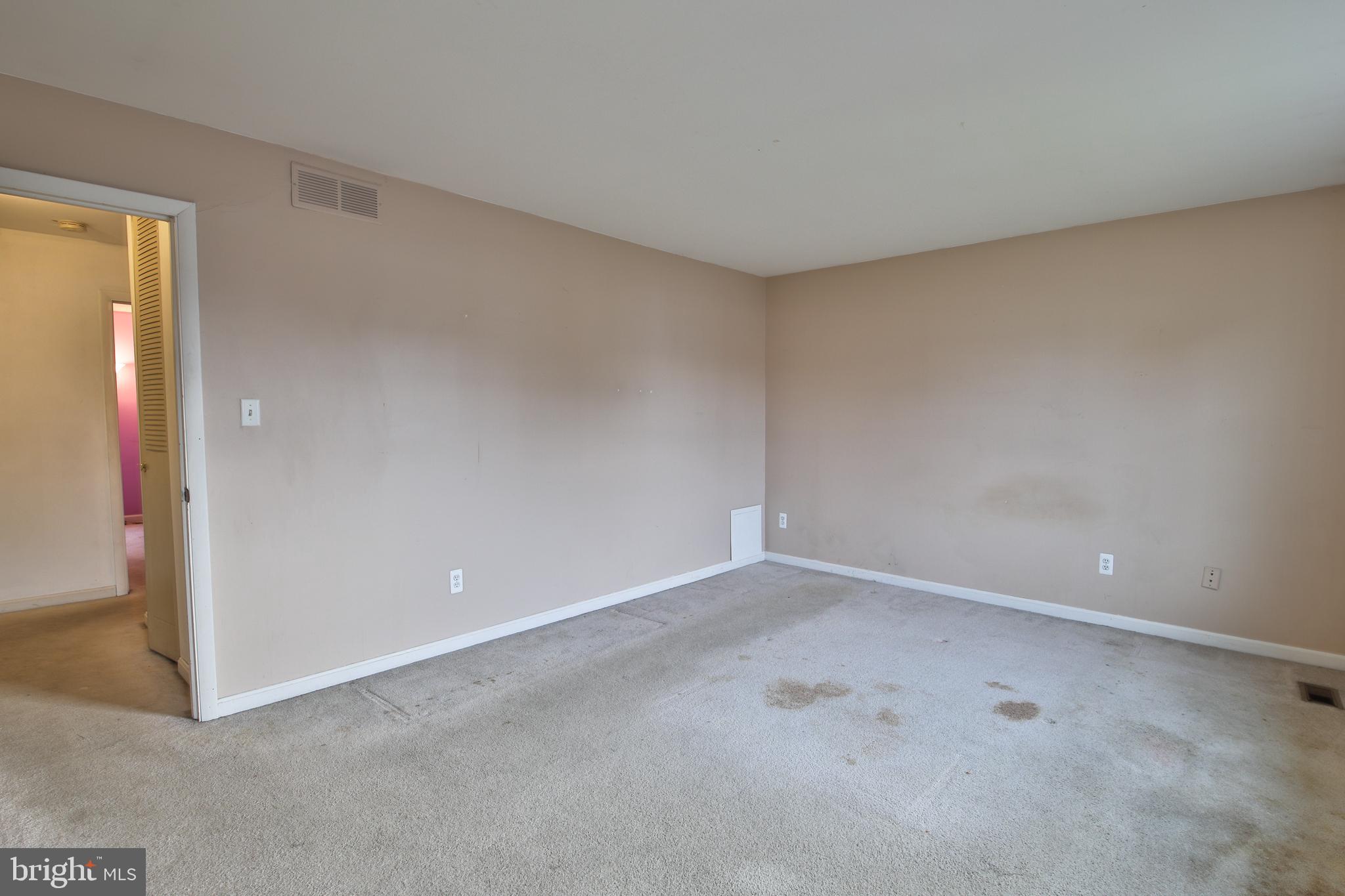 531 Locust Avenue Westminster, MD 21157 - Photo 15 of 31 a view of an empty room
