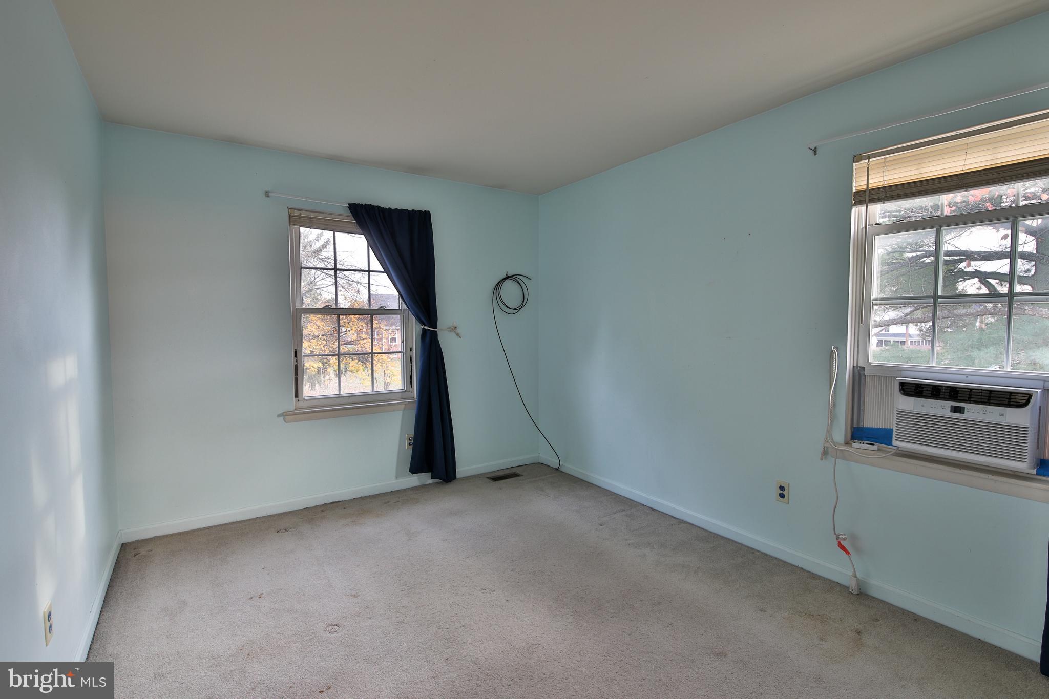 531 Locust Avenue Westminster, MD 21157 - Photo 19 of 31 an empty room with windows