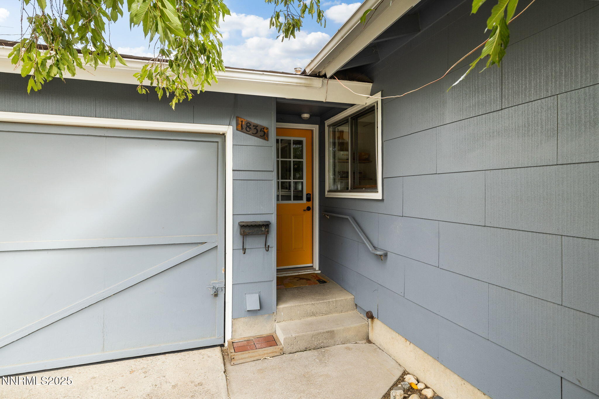 1835 Marlette Avenue Reno, NV 89503 - Photo 33 of 36 a view of entryway