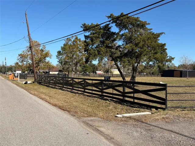 $679,000 | 6407 Avenue O, Santa Fe, TX 77510