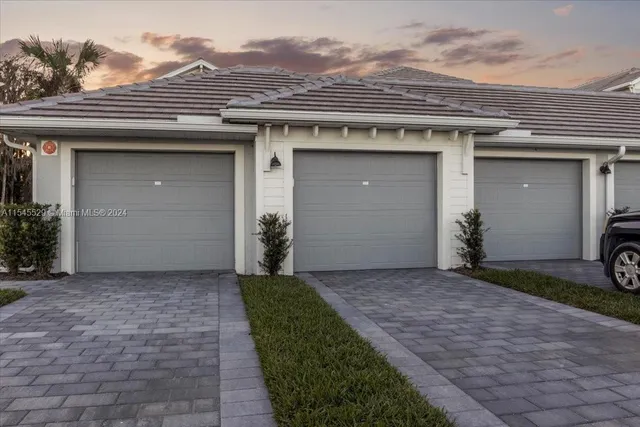 $4,000 | 6047 Ellerston Way, Unit 2121, Immokalee, FL 34142