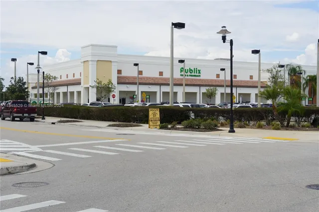 $4,000 | 6047 Ellerston Way, Unit 2121, Immokalee, FL 34142