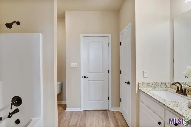 $1,700 | 2948 South Roth Avenue, Gonzales, LA 70737