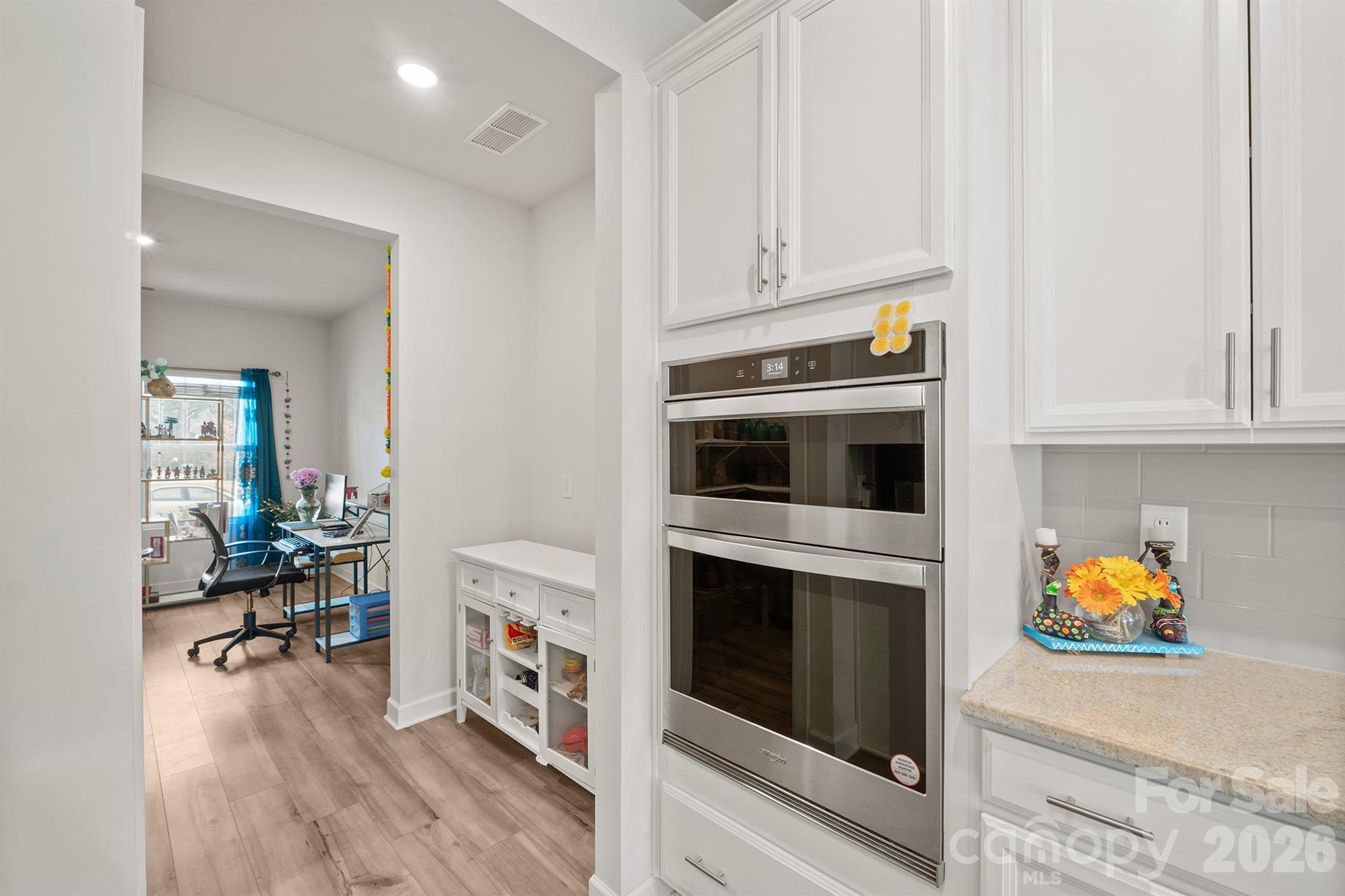 13022 Kenworth Road Charlotte, NC 28278 - Photo 5 of 24