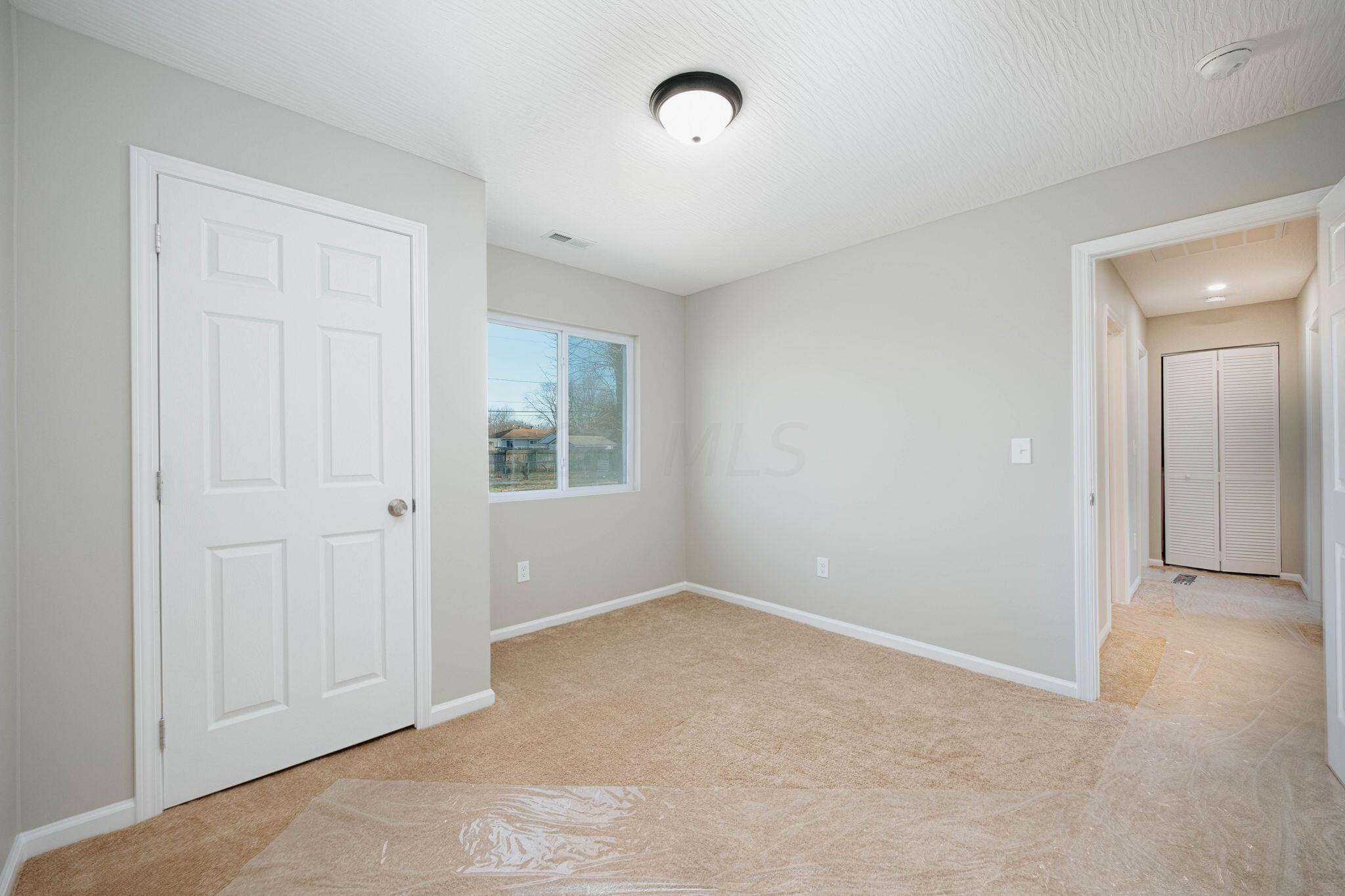 738 Stockbridge Road Columbus, OH 43207 - Photo 20 of 33 16-web-or-mls-738 Stockbridge Rd 016