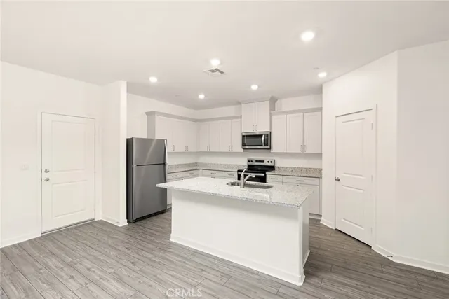 $657,900 | 42481 Isla Court, Indio, CA 92201