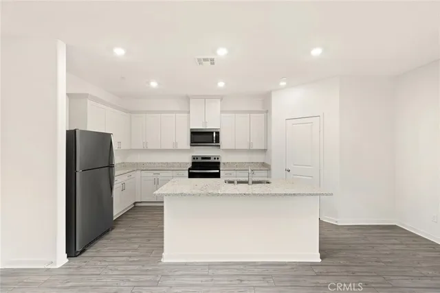 $657,900 | 42481 Isla Court, Indio, CA 92201