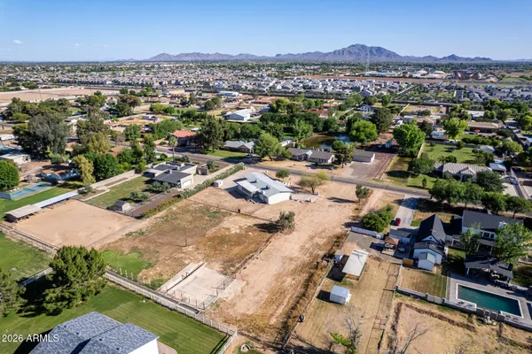 $899,000 | 2200 East Melrose Street, Gilbert, AZ 85297