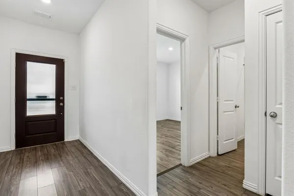 $2,400 | 820 Carmen Street, Forney, TX 75126