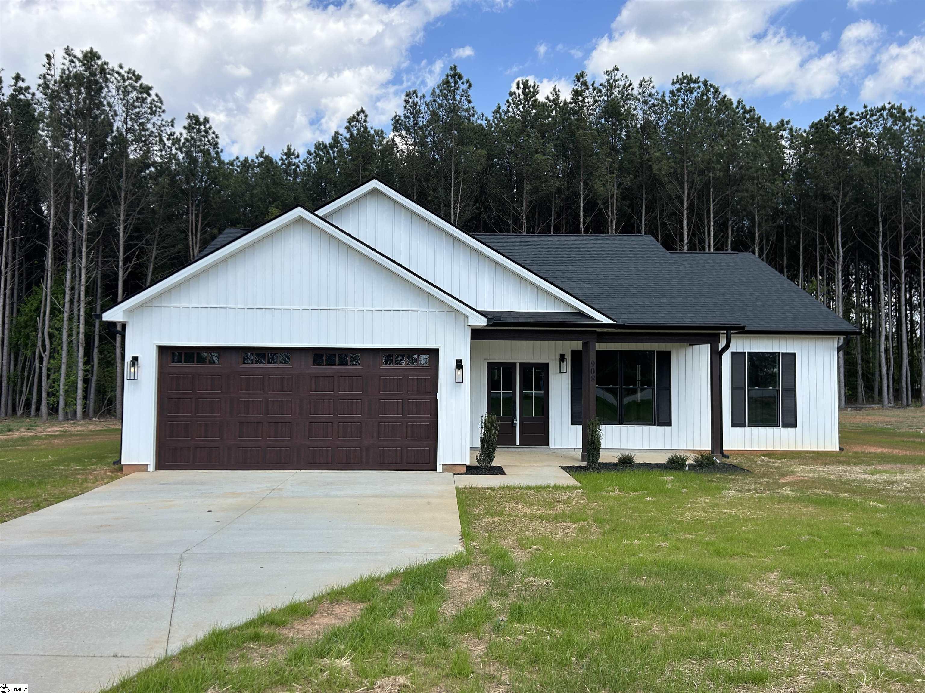 908 Beaverdam Road Williamston, SC 29697 - Photo 1 of 34