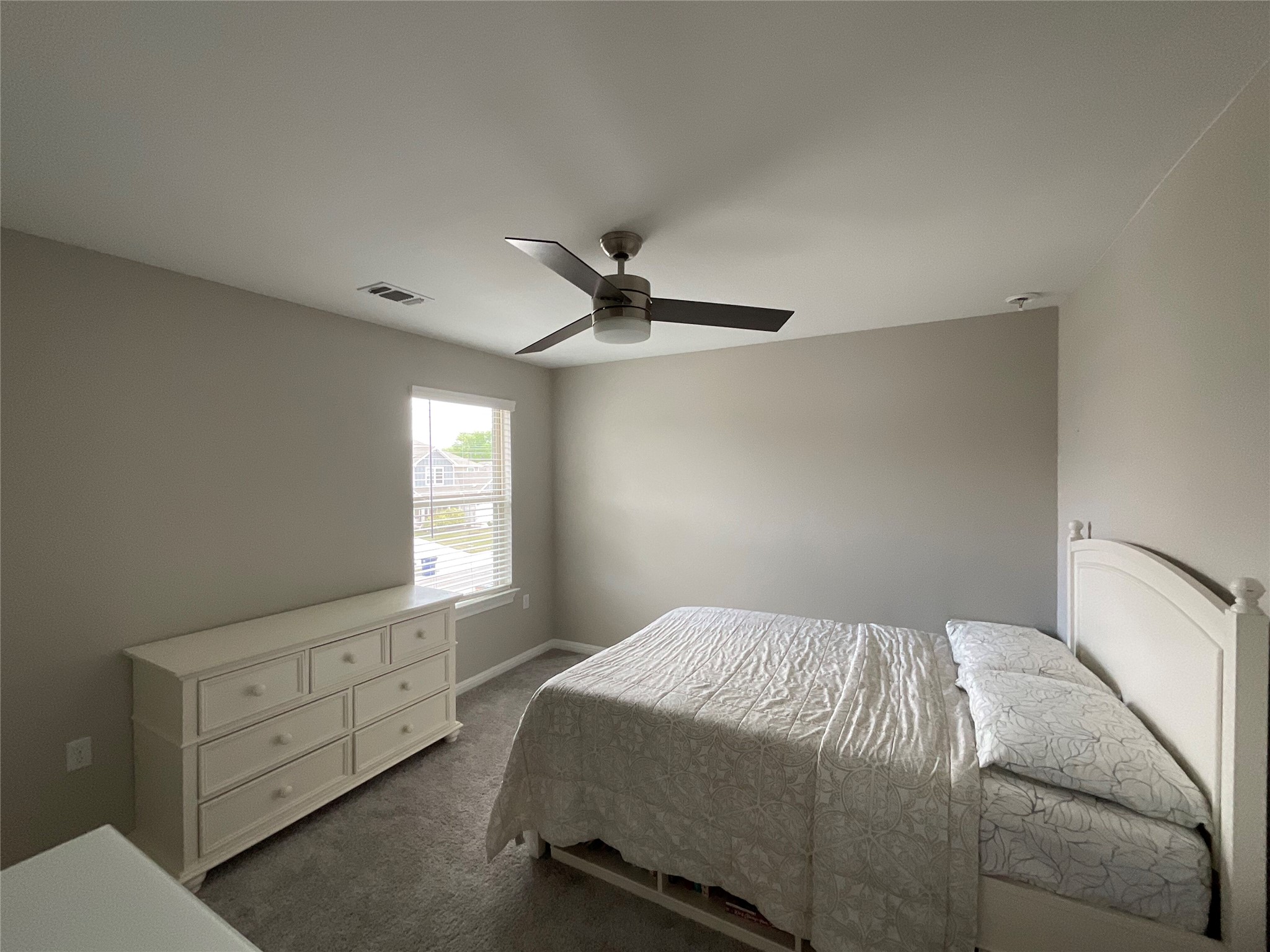 5425 Durango Pass Austin, TX 78724 - Photo 21 of 31 Bedroom with ceiling fan
