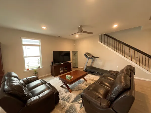 $3,200 | 5425 Durango Pass, Austin, TX 78724